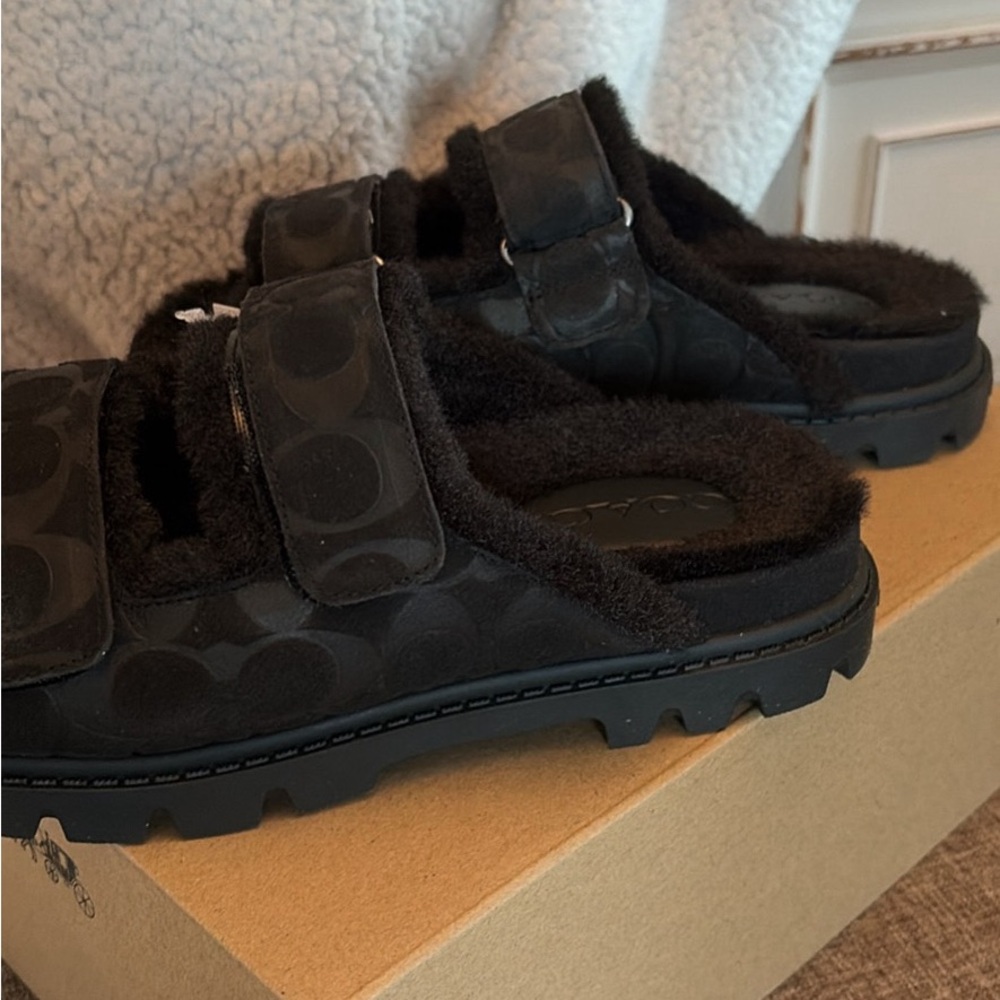 Coach Sherpa Black Fuzzy Double-Strap Slide Sandals size 6 new - Picture 3 of 8